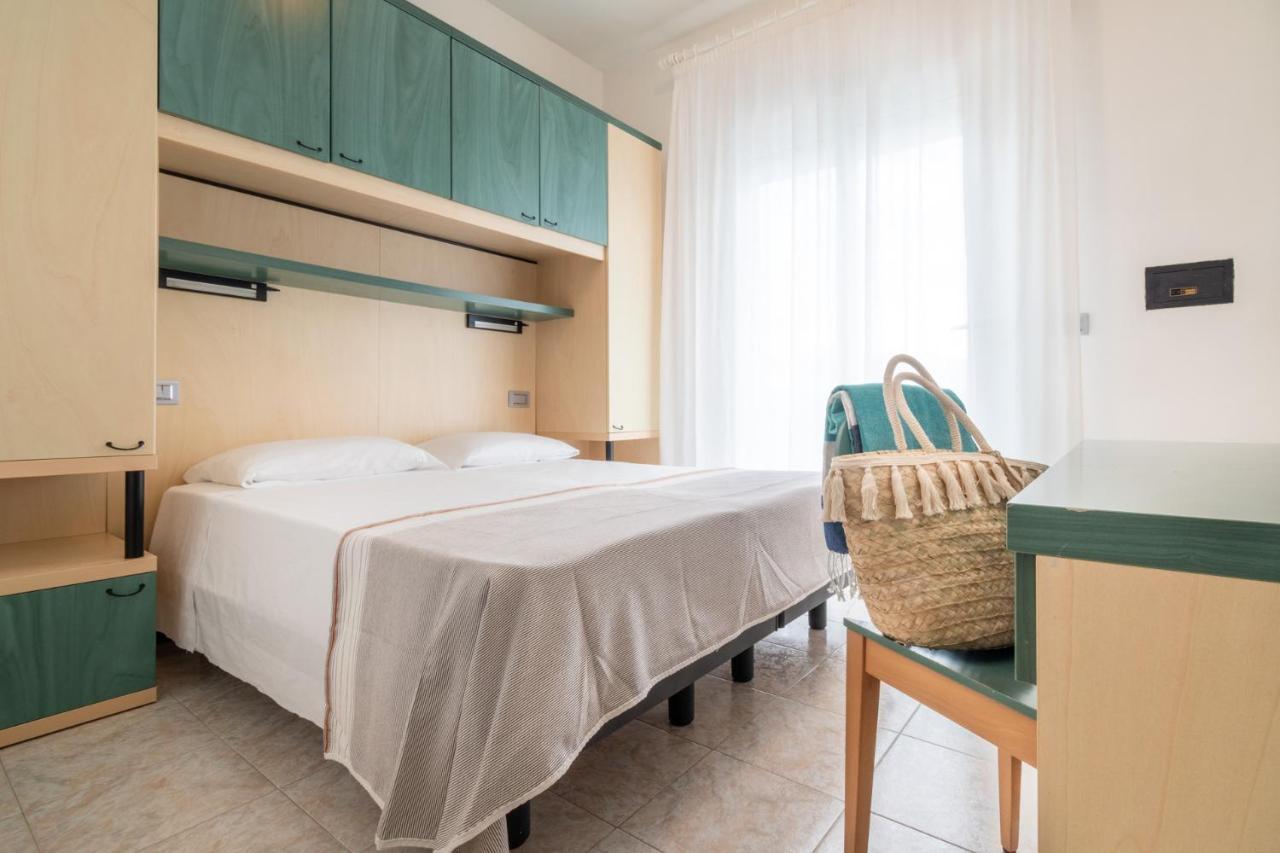 Hotel Ettoral Лидо-ди-Езоло Экстерьер фото