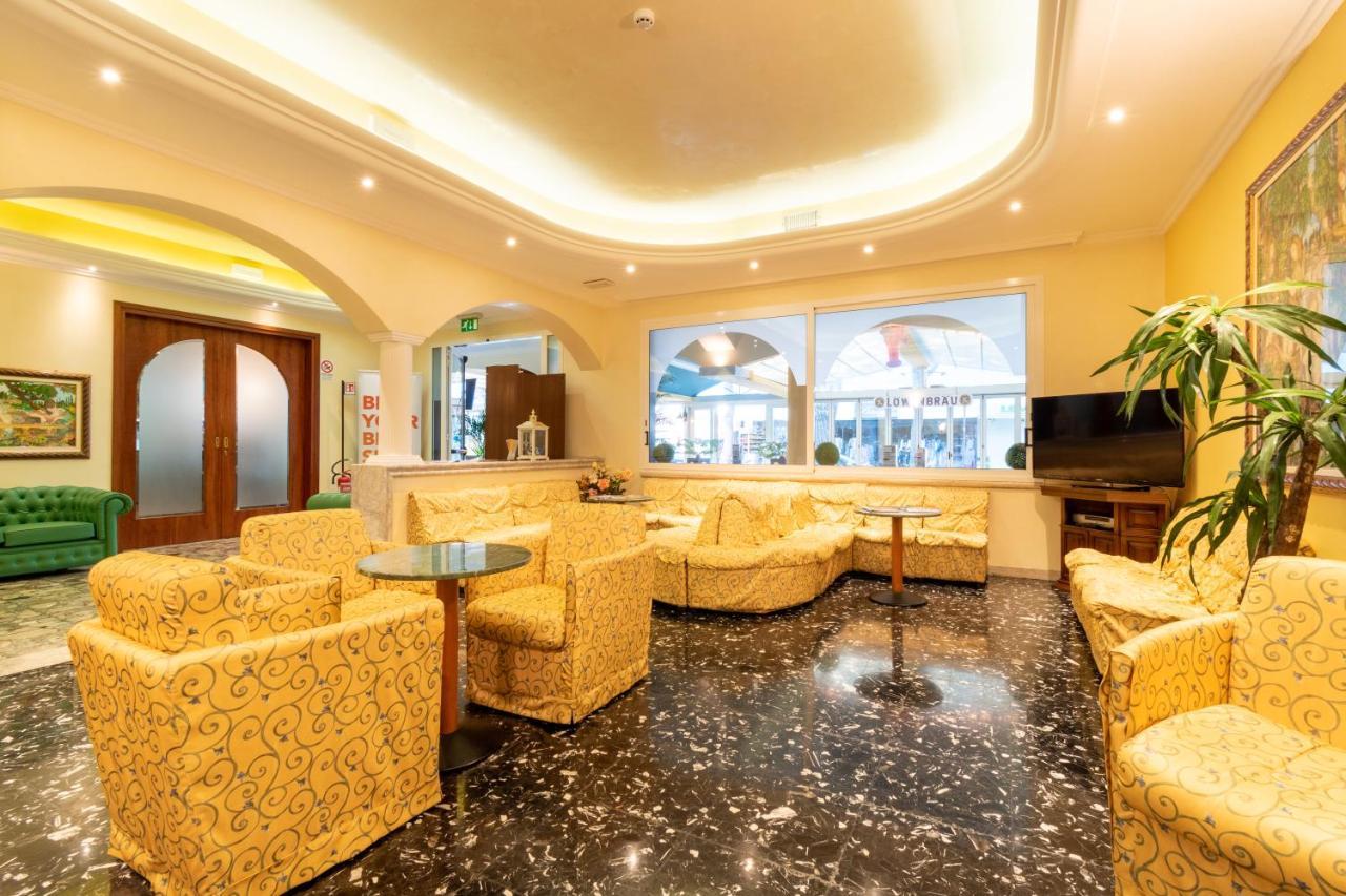 Hotel Ettoral Лидо-ди-Езоло Экстерьер фото